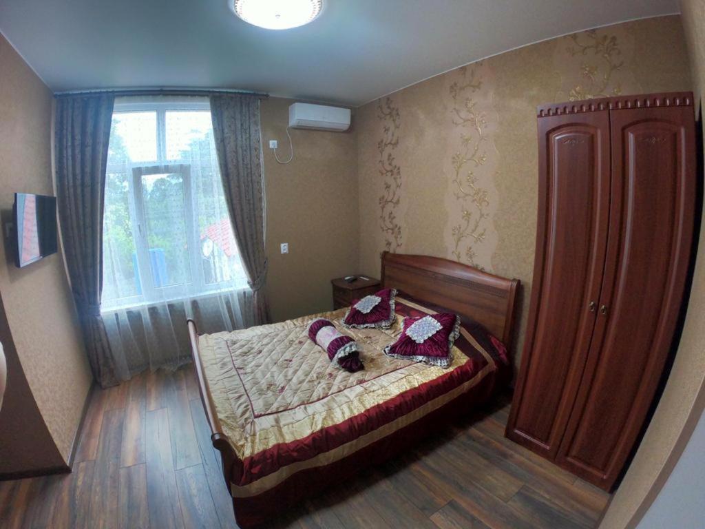 Гостевой Дом "Ласточкино Гнездо" Gantiadi Exterior foto
