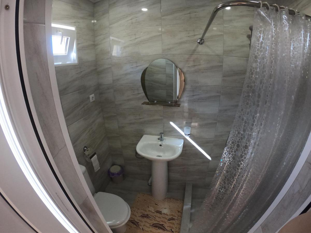 Гостевой Дом "Ласточкино Гнездо" Gantiadi Exterior foto